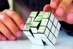 To epixeirein os epaggelma